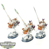 Adeptus Custodes - 3x Shield-Captain on Dawneagle Jetbike...