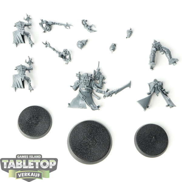 Genestealer Cults - Primus & 2x Familiars - teilweise gebaut