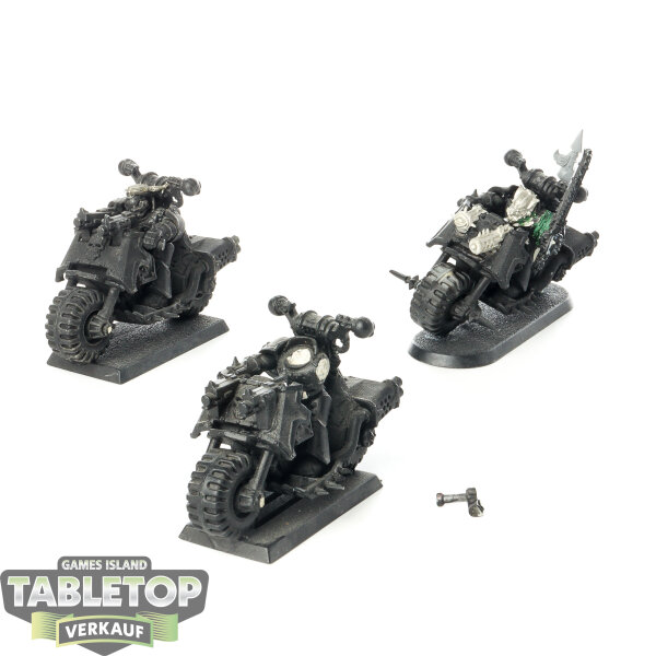 Chaos Space Marines - 3 Chaos Bikers klassisch - grundiert