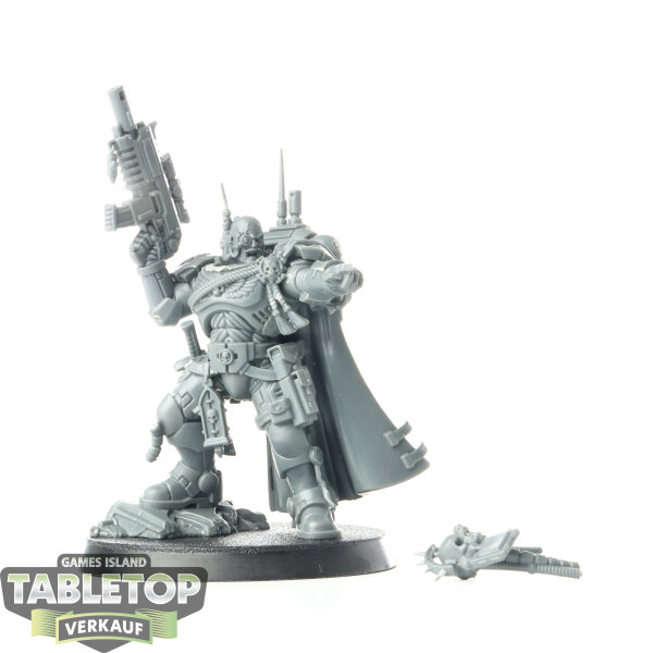 Space Marines - Captain in Phobos Armour - unbemalt