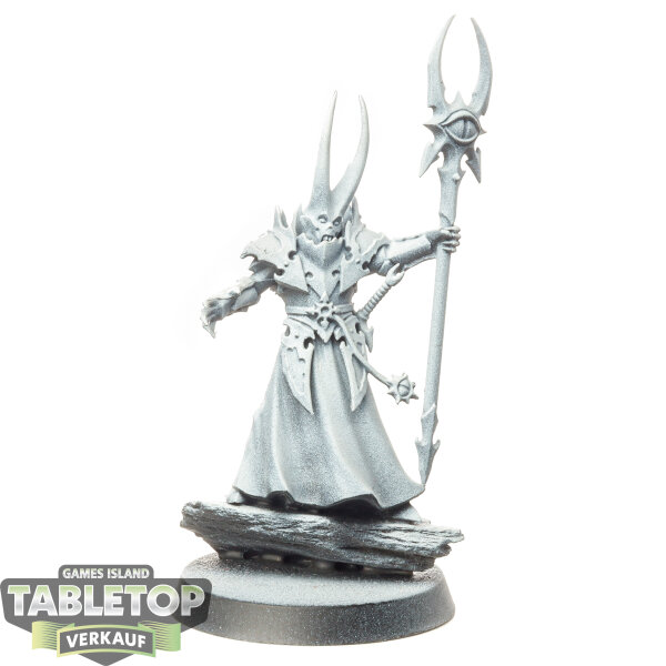 Warriors of Chaos - Sorcerer of Chaos - grundiert