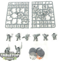 Leagues of Votann - 8x x Hearthkyn Warriors - teilweise...