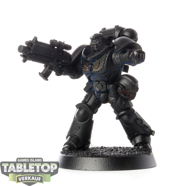 Space Marines - Primaris Lieutenant - grundiert