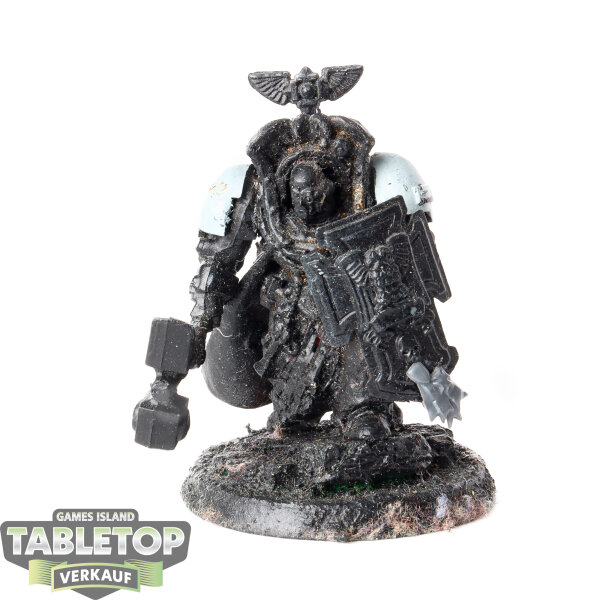 Space Marines - Marneus Calgar klassisch - teilweise bemalt