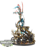 Daughters of Khaine - Slaughter Queen on Cauldron of...