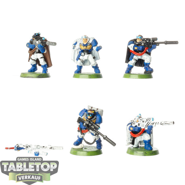 Space Marines - 5x Scouts Klassisch - bemalt