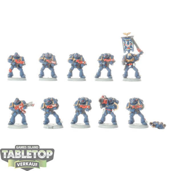 Ultramarines - 10 Tactical Squad klassisch - bemalt