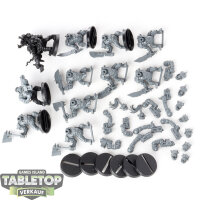 Orks - 11 Ork Boyz - teilweise bemalt
