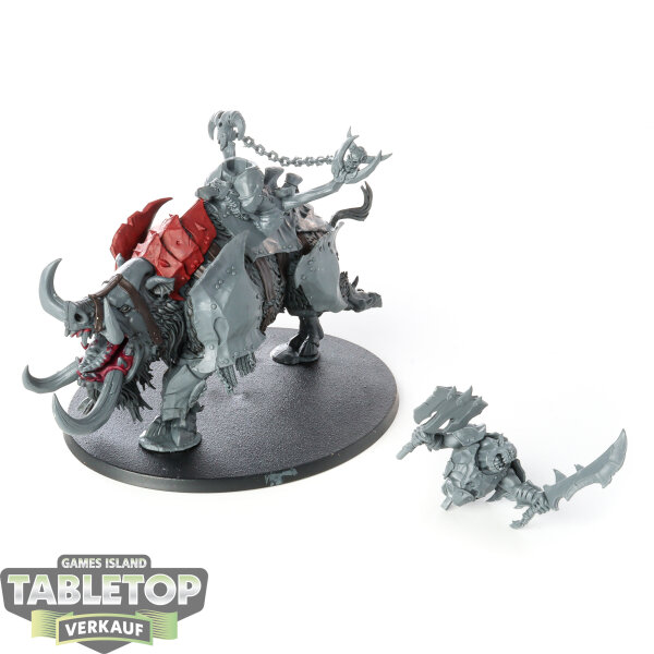 Orruk Warclans - Maw-grunta Gouger - teilweise bemalt