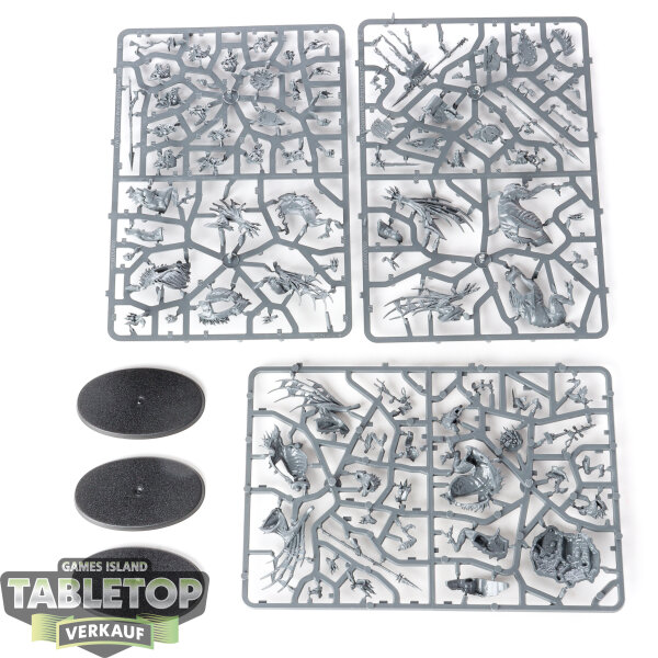 Flesh-eater Courts - 3 Morbheg Knights - im Gussrahmen