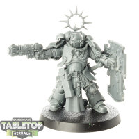 Space Marines - Lieutenant with Storm Shield - unbemalt