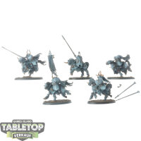 Slaves to Darkness - 5 x Chaos Knights - teilweise bemalt