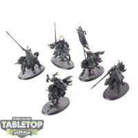 Slaves to Darkness - 5 x Chaos Knights - grundiert