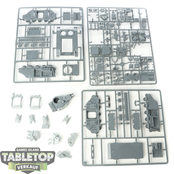 Blood Angels - Baal Predator & Reinforced Armour - teilweise gebaut
