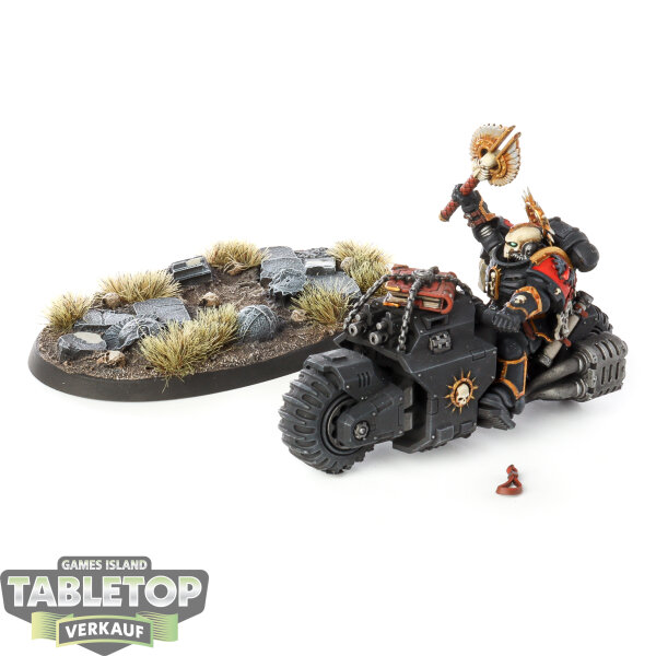 Blood Angels - Chaplain on Bike - bemalt