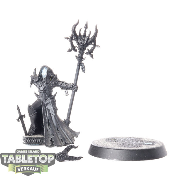 Slaves to Darkness - Mibyllorr Darkfang, Chaos Sorcerer Lord - grundiert