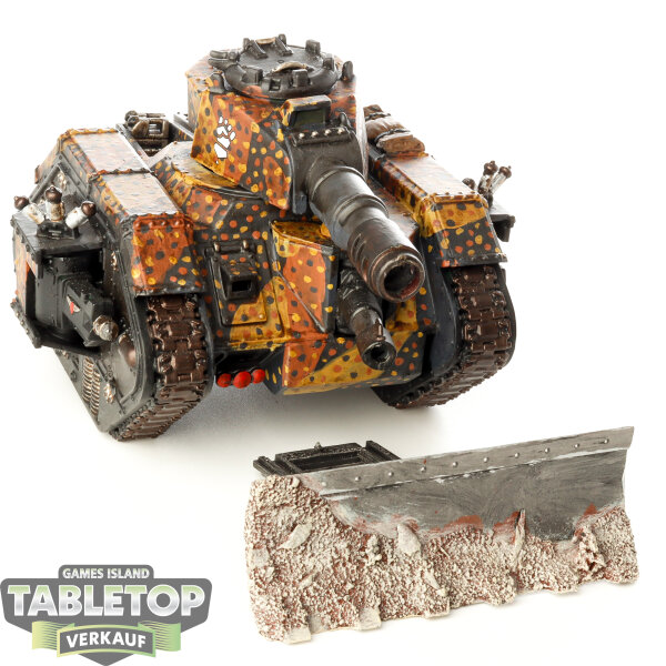 Astra Militarum - Leman Russ Battle Tank klassisch - bemalt