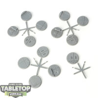 Bases - 13x Bases 35mm - im Gussrahmen
