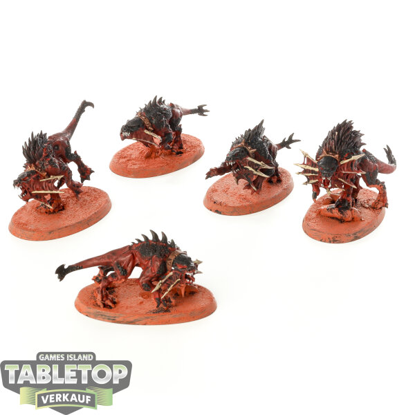 Blades of Khorne - 5 Flesh Hounds - teilweise bemalt