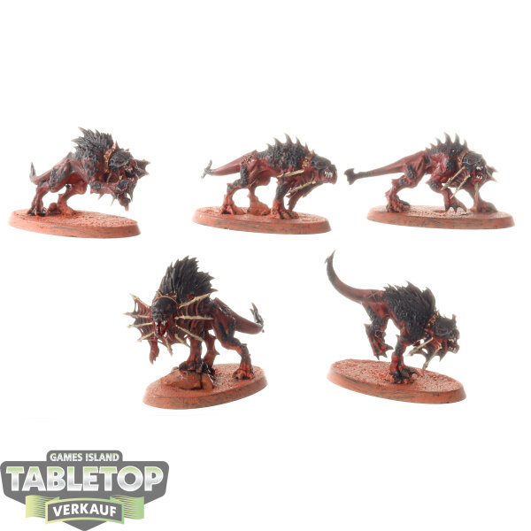 Blades of Khorne - 5 Flesh Hounds - bemalt