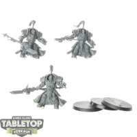 Adeptus Custodes - 3 Allarus Custodians - unbemalt