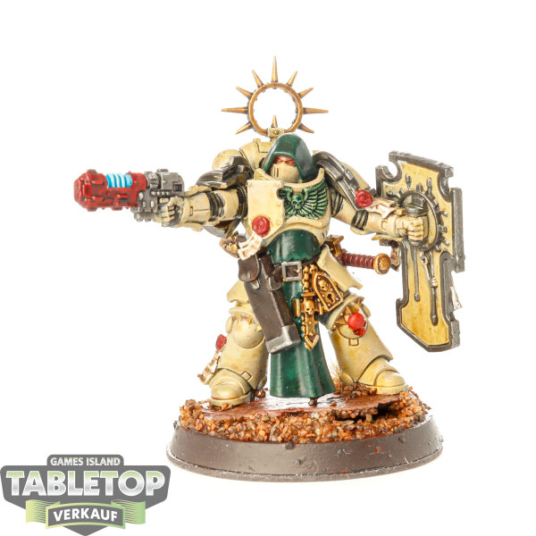 Space Marines - Lieutenant with Storm Shield - bemalt