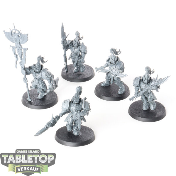 Adeptus Custodes - 5 Vexilus Praetor - unbemalt