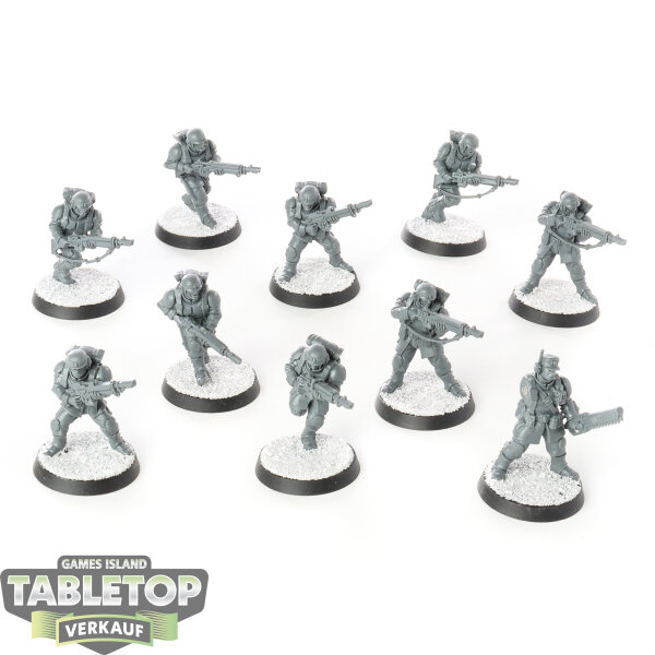 Astra Militarum - 10x Cadian Shock Troops - unbemalt