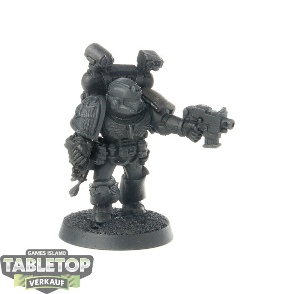 Blood Angels - Sanguinary Priest klassisch - grundiert