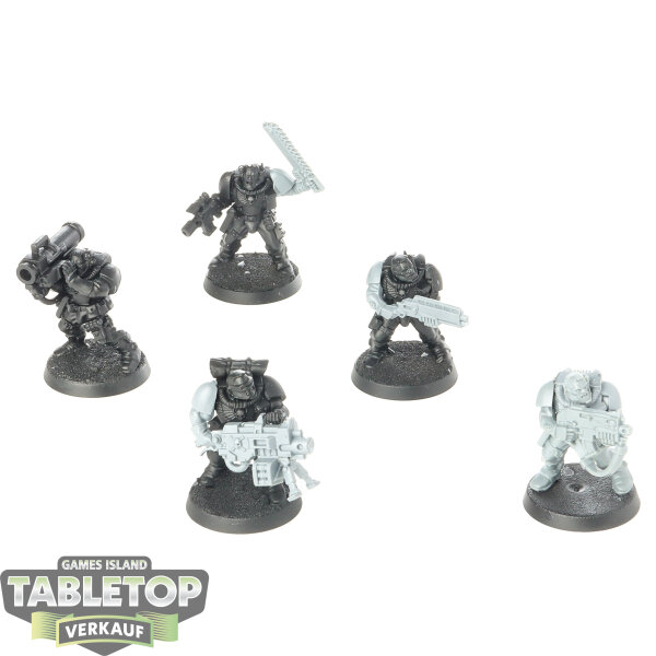 Space Marines - 5 Scouts klassisch - teilweise bemalt