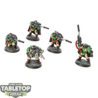 Salamanders - 5 Scout Squad classic - bemalt