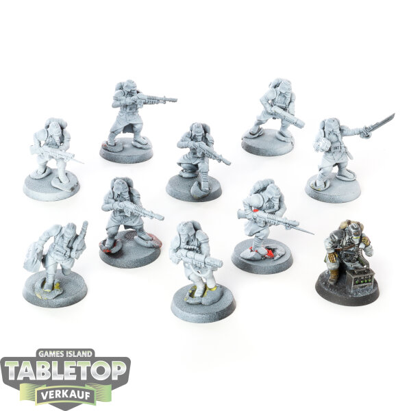 Astra Militarum - 10 Death Korps of Krieg - teilweise bemalt