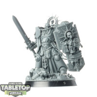Space Marines - Captain with Relic Shield - unbemalt