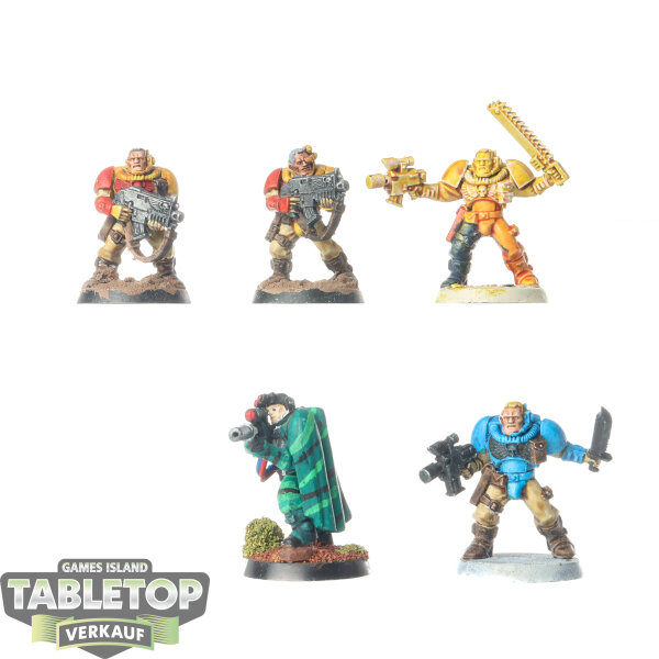 Space Marines - 5x Scouts klassisch - teilweise bemalt