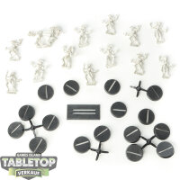 Blood Bowl - 13 Amazon Blood Bowl Team classic - unbemalt