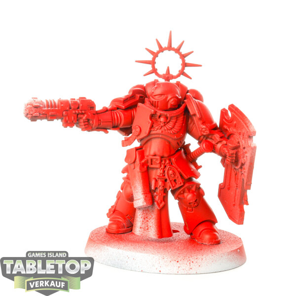 Space Marines - Lieutenant with Storm Shield - teilweise bemalt