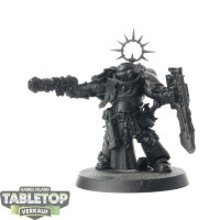 Space Marines - Lieutenant with Storm Shield - grundiert