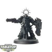 Space Marines - Lieutenant with Storm Shield - grundiert