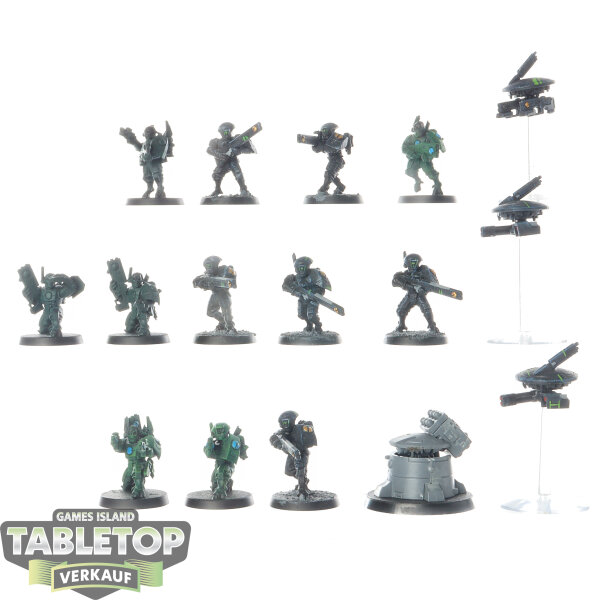 Tau Empire - 12 x Fire Warriors - teilweise bemalt