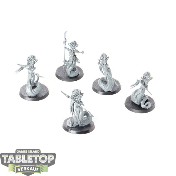 Daughters of Khaine - 5 x Blood Sisters - unbemalt
