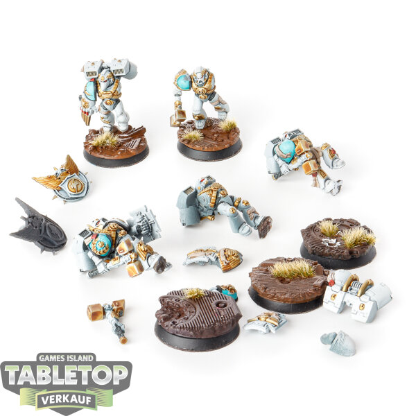 Space Marines - 5x Vanguard Veteran Squad - teilweise bemalt