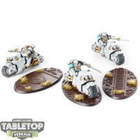 Space Marines - 3x Outriders - bemalt