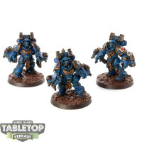 Ultramarines - 3 Aggressor Squad - bemalt