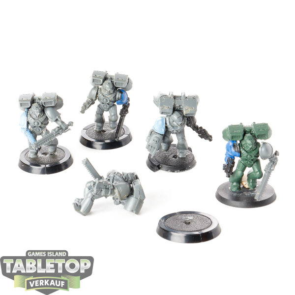 Space Marines - 5 Vanguard Veteran Squad - teilweise bemalt