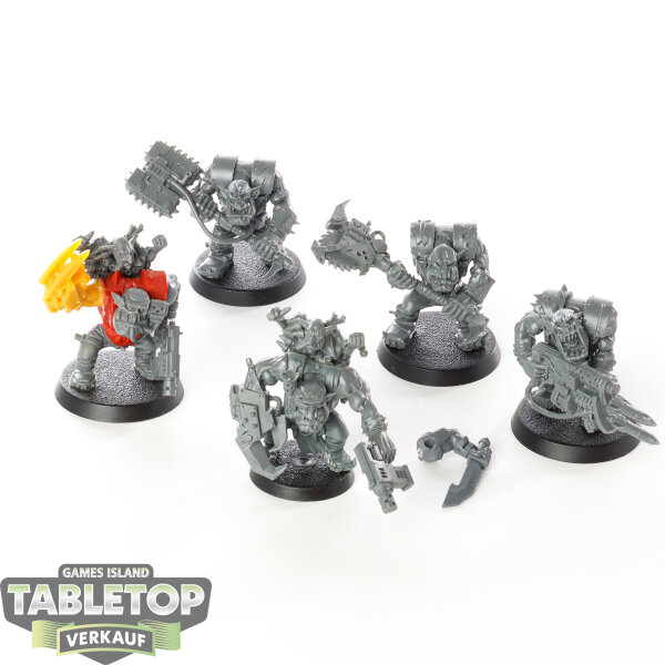 Orks - 5 Ork Nobz - unbemalt