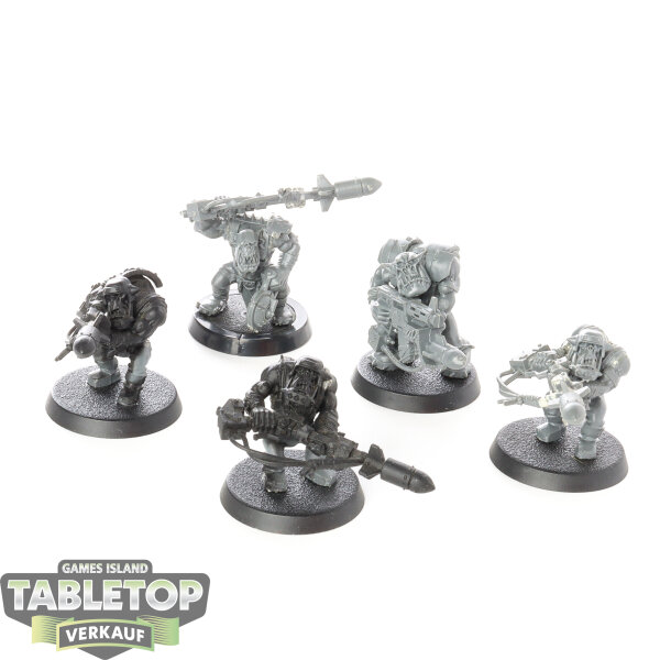 Orks - 5 Ork Lootas - teilweise bemalt