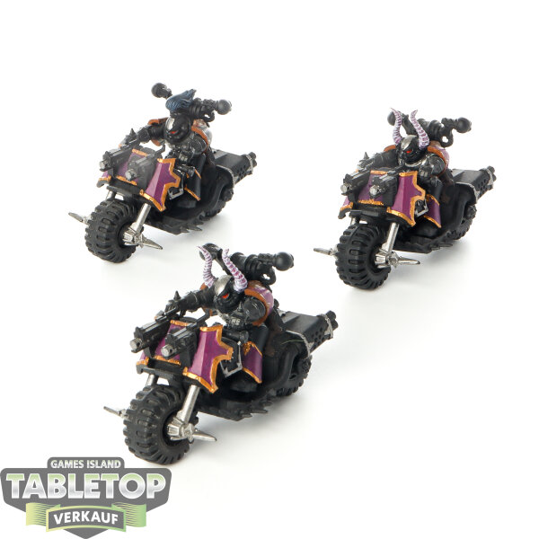 Chaos Space Marines - 3x Chaos Bikers - teilweise bemalt