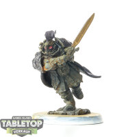 Adeptus Custodes - Blade Champion - teilweise bemalt