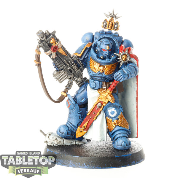 Ultramarines - Captain in Gravis Armour with Master-crafted Heavy Bolt Rifle - bemalt