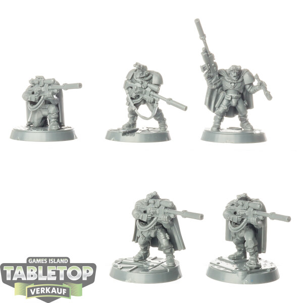 Space Marines - 5x Scouts klassisch - unbemalt